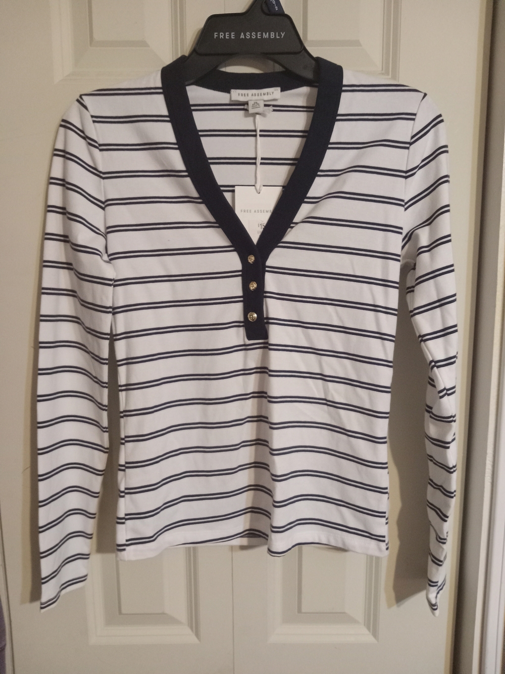 Free Assembly Women's White & Navy Striped Long-Sleeve Henley